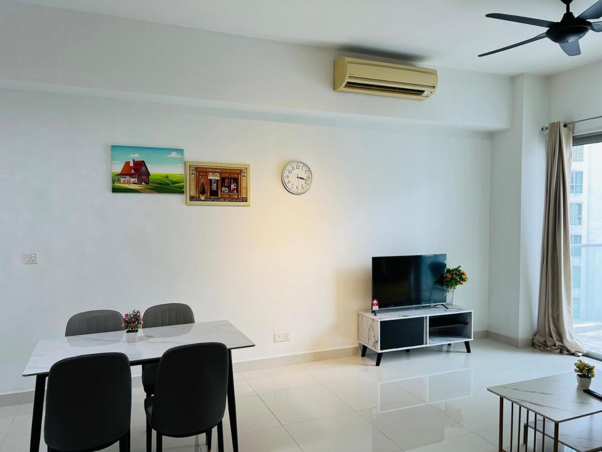 Regalia Upper View By Willow Homes Kuala Lumpur Chambre photo